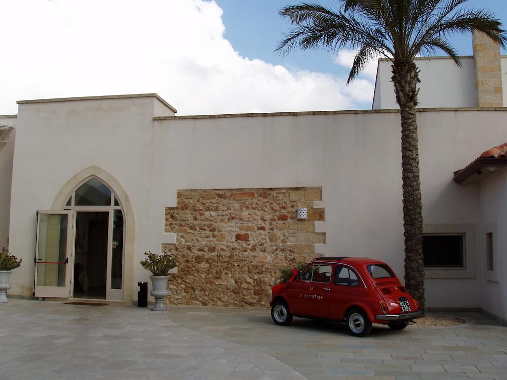 Hotel Masseria Terra Dei Padri Campi Salentina Exterior foto